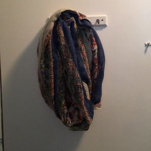 Infinity scarf